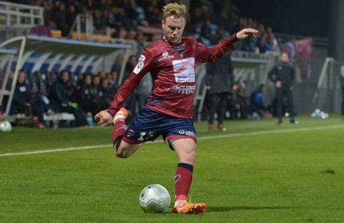  克莱蒙门将神勇发挥，零封对手收获赛季首胜